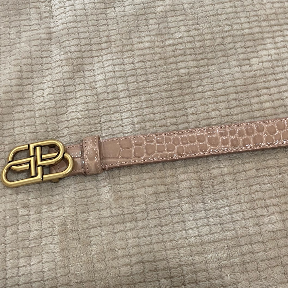 Check out this authentic Balenciaga nude belt in size 70!